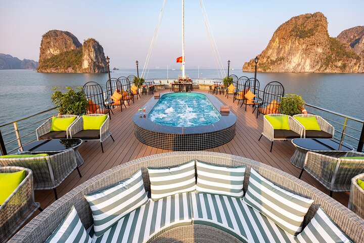 Amethyst Daily Cruise - 1 Day Luxury Halong Bay Tour from Hanoi