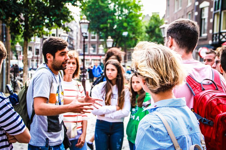 Amsterdam walking tour and canal cruise with unlimited drinks and cheese tasting