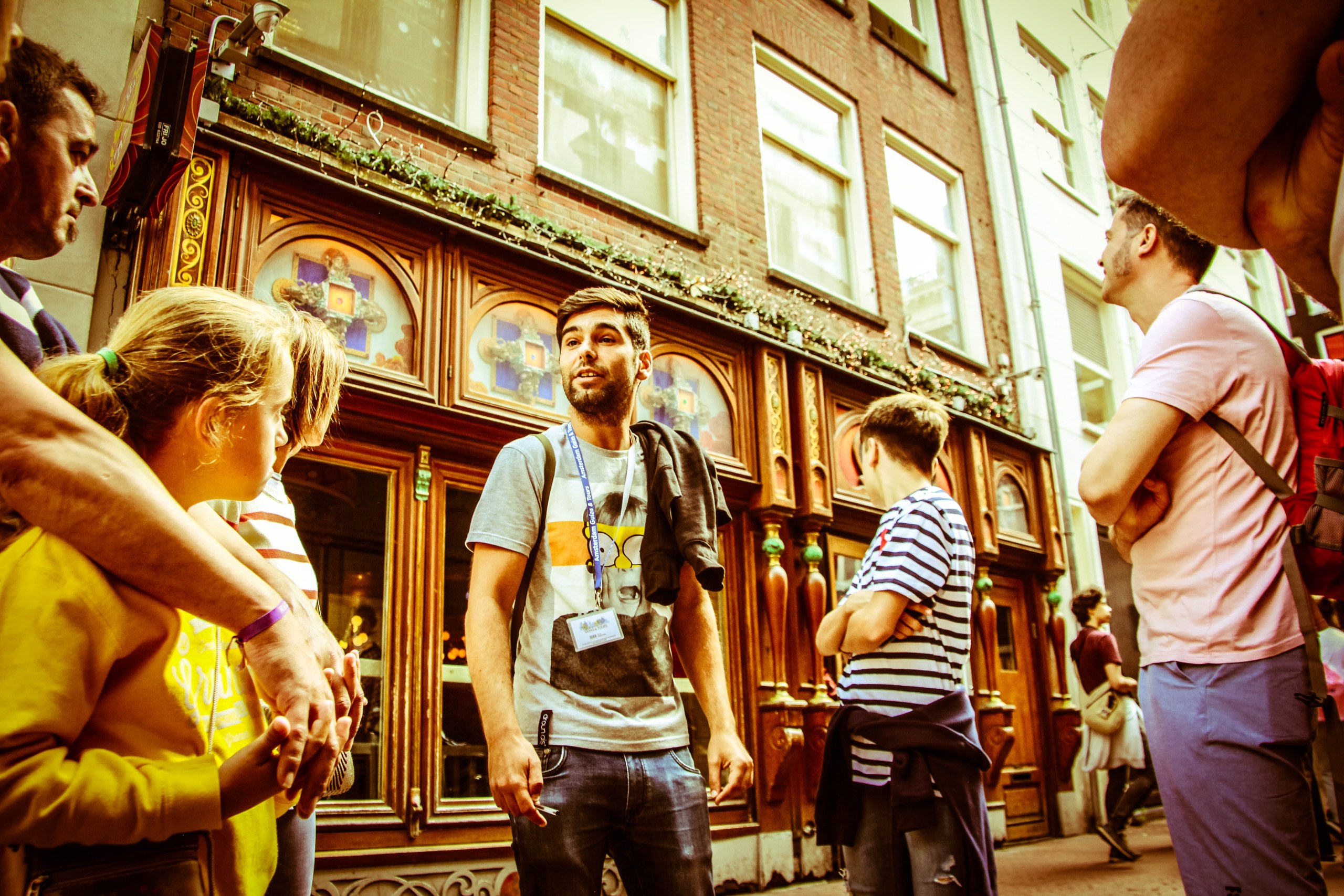 Amsterdam walking tour with canal cruise