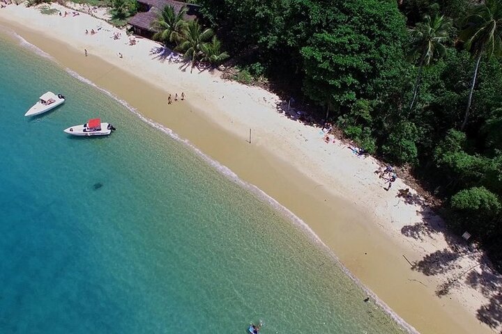 Angra dos Reis: Ilhas Paradisíacas Speeadboat Tour