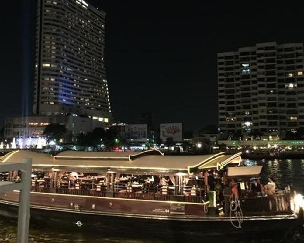 Apsara Fine Dining Cruise: Gourmet Dining on the Water