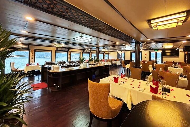 Arcady Boutique Cruise: 2-Day Halong Bay Getaway from Hanoi
