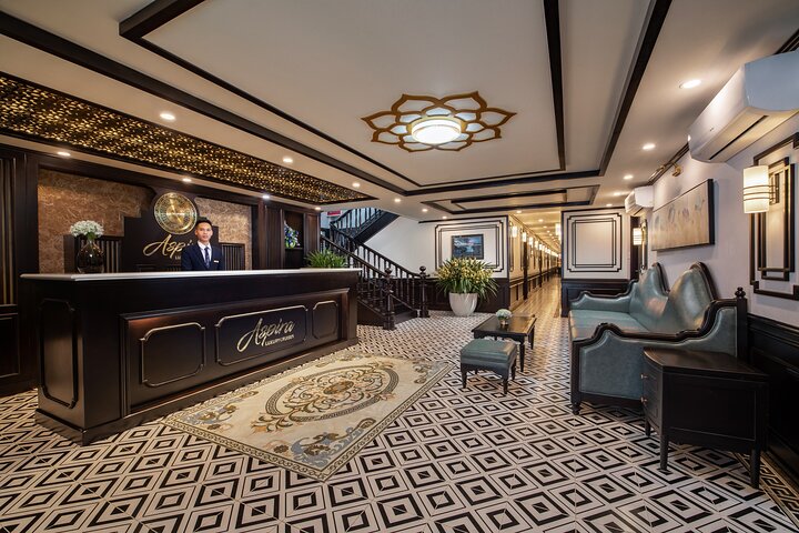 Aspira Luxury 5 Star Cruises into Ha Long & Lan Ha Bay (2D1N)