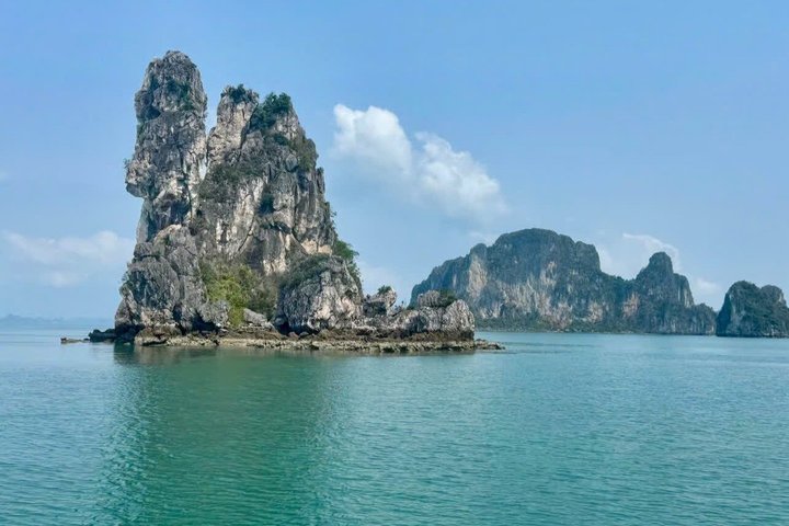 Bai Tu Long Bay Hidden Gem: Off-the-Beaten-Path Half-Day Cruise