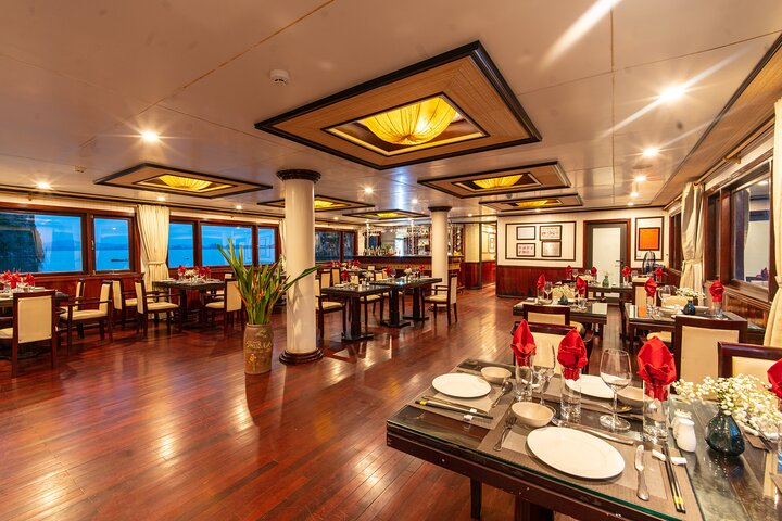 Swan Cruises: 2 Days 1 Night Bai Tu Long Bay (Less Tourist Area)