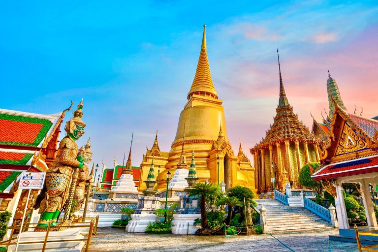Bangkok: Grand Palace, Wat Pho and Chinatown Walking Tour (Shared Tour)