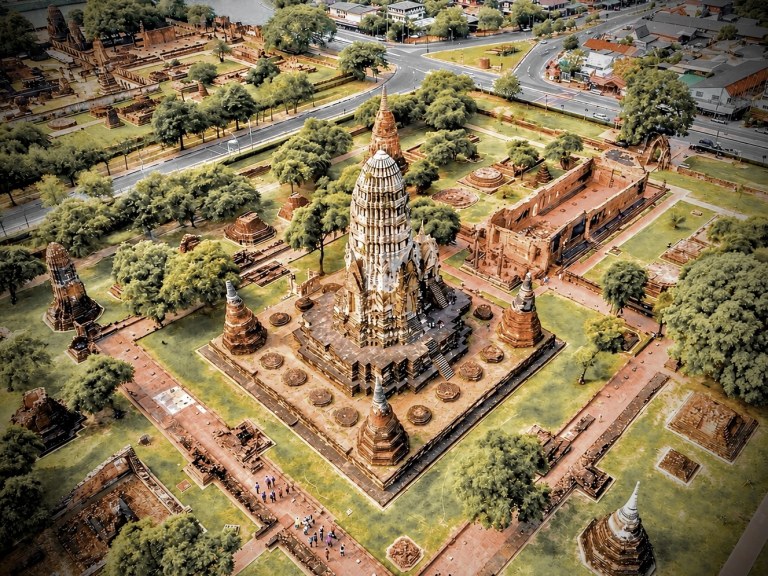 Bangkok: Private Ayutthaya UNESCO Experience with Boat Ride and Tickets