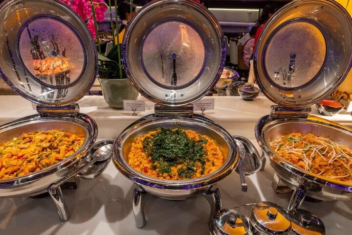 Bangkok The Opulence Buffet Dinner Cruise with Live Band
