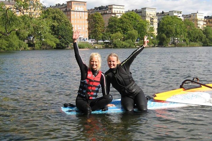 Beginner Day1 Dynamic Windsurfing Stockholm downtown