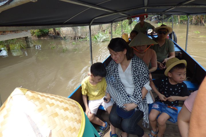 sailing on ben tre river