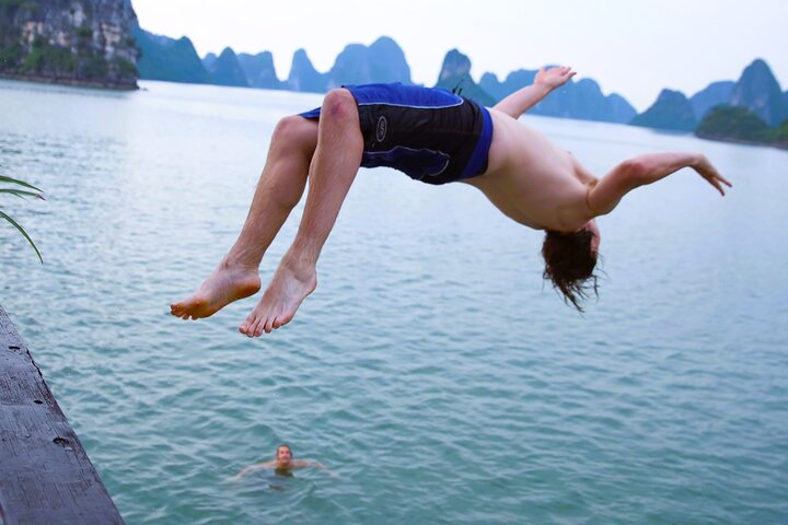 Experience the Best Lan Ha Bay Sunset Tour from CatBa Island