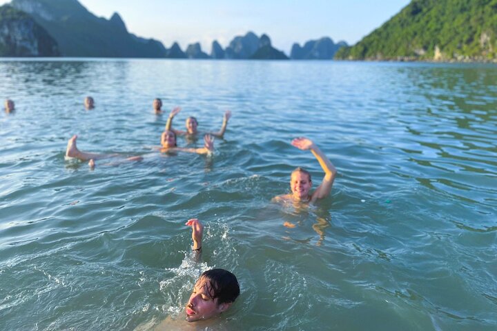 Experience the Best Lan Ha Bay Sunset Tour from CatBa Island