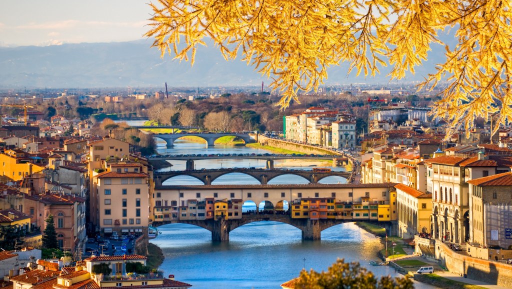 Best of Italy and Greece with 4-day cruise