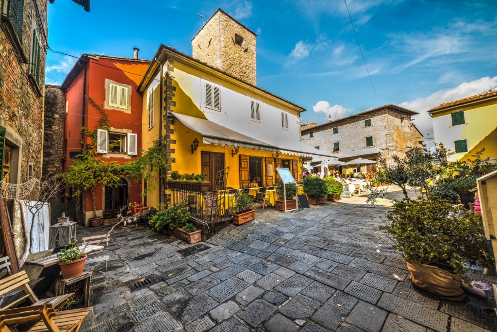 Best of Italy and Greece with 4-day cruise