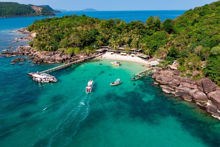 Best seller Phu Quoc Canoe Discover Three Island & Cable Car