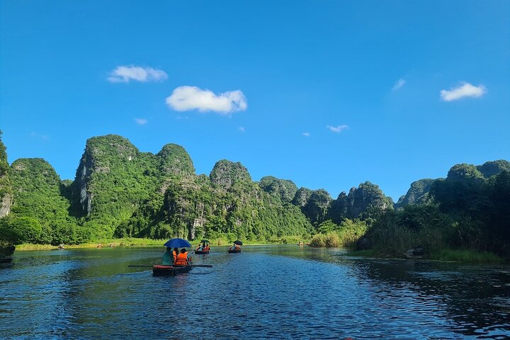 Bich Dong Trang An Private Day Tour Visit Local Family & Boating