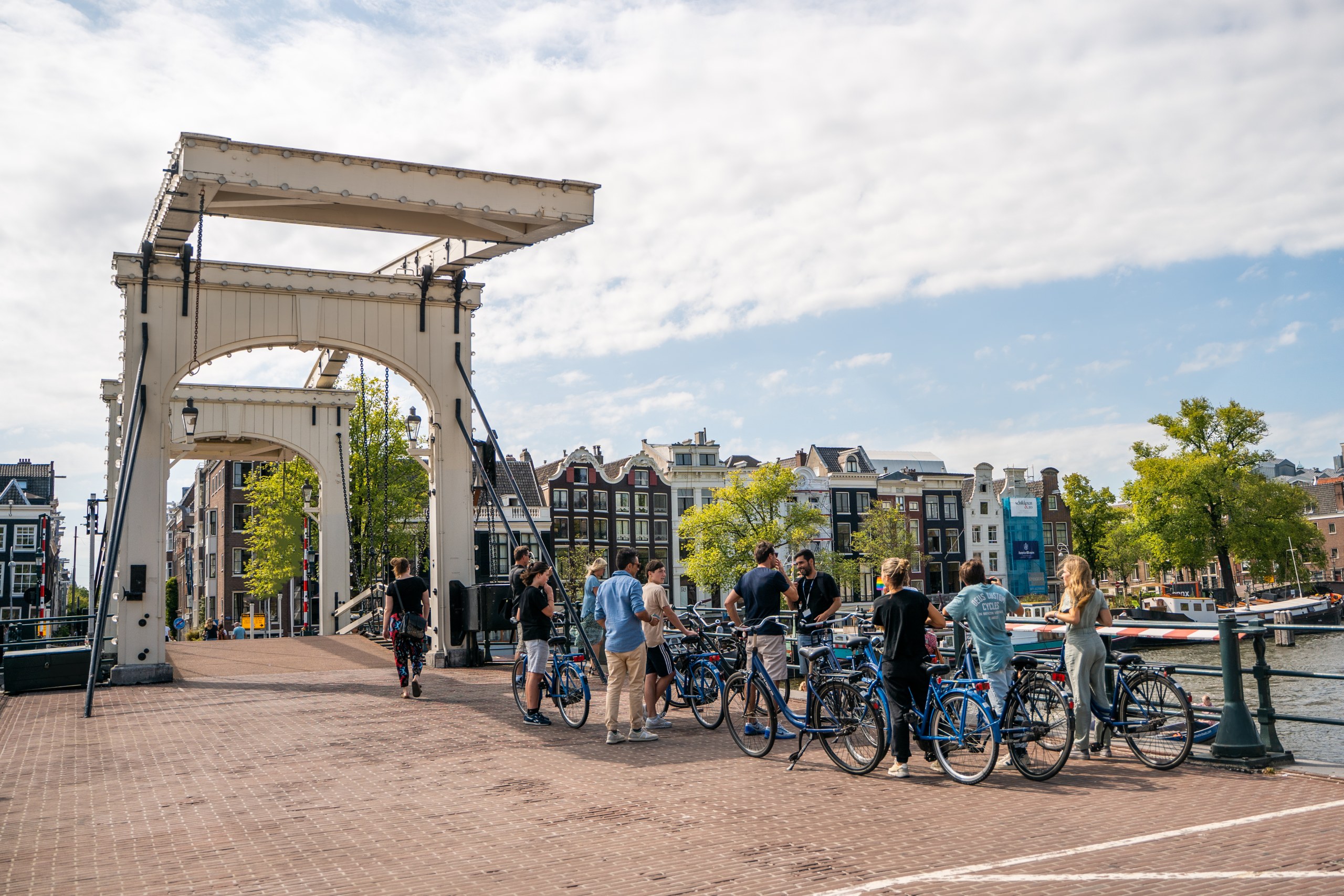 Bike Tour with canal cruise cheese and drinks included in Amsterdam