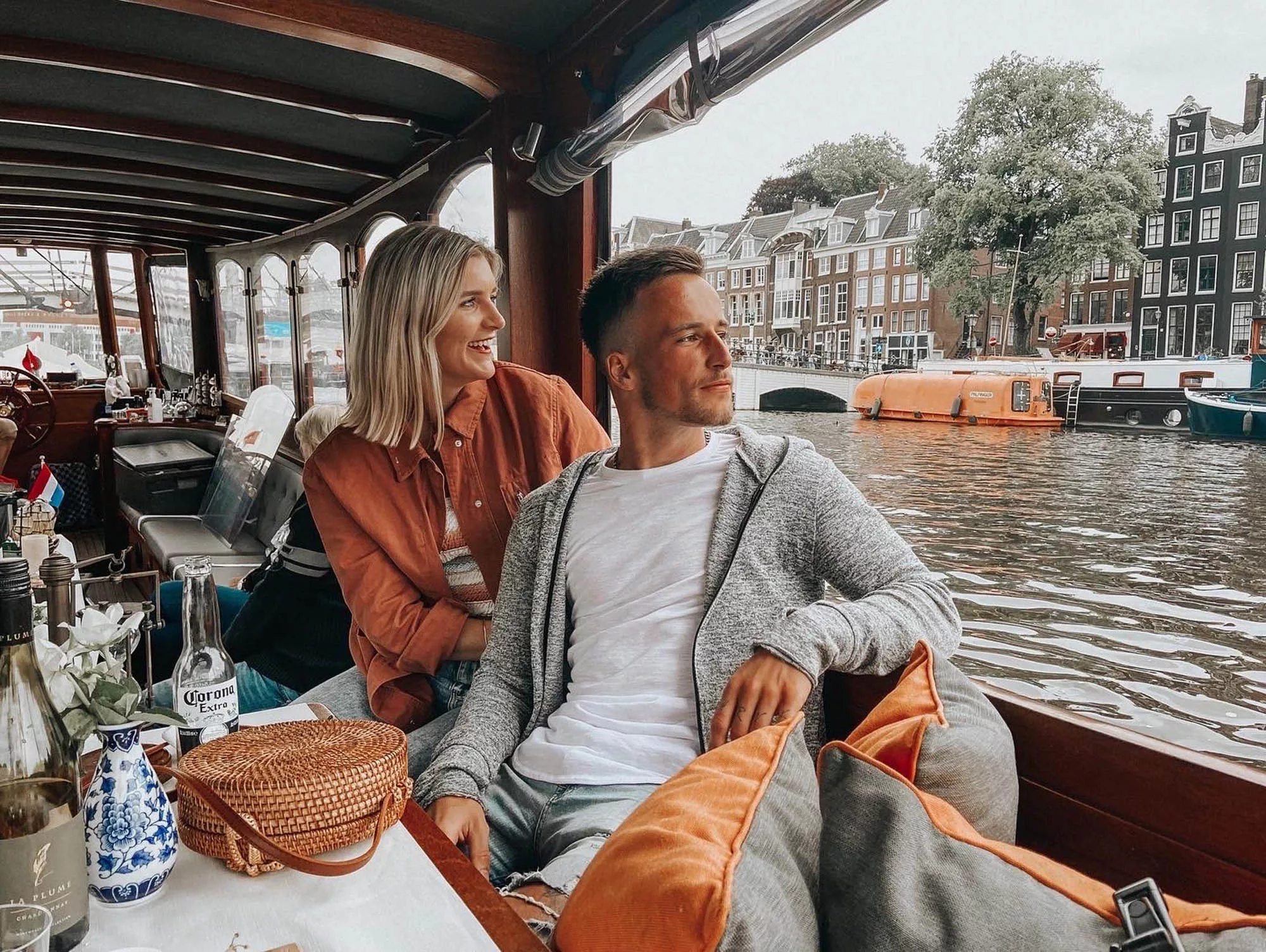 Bike Tour with canal cruise cheese and drinks included in Amsterdam
