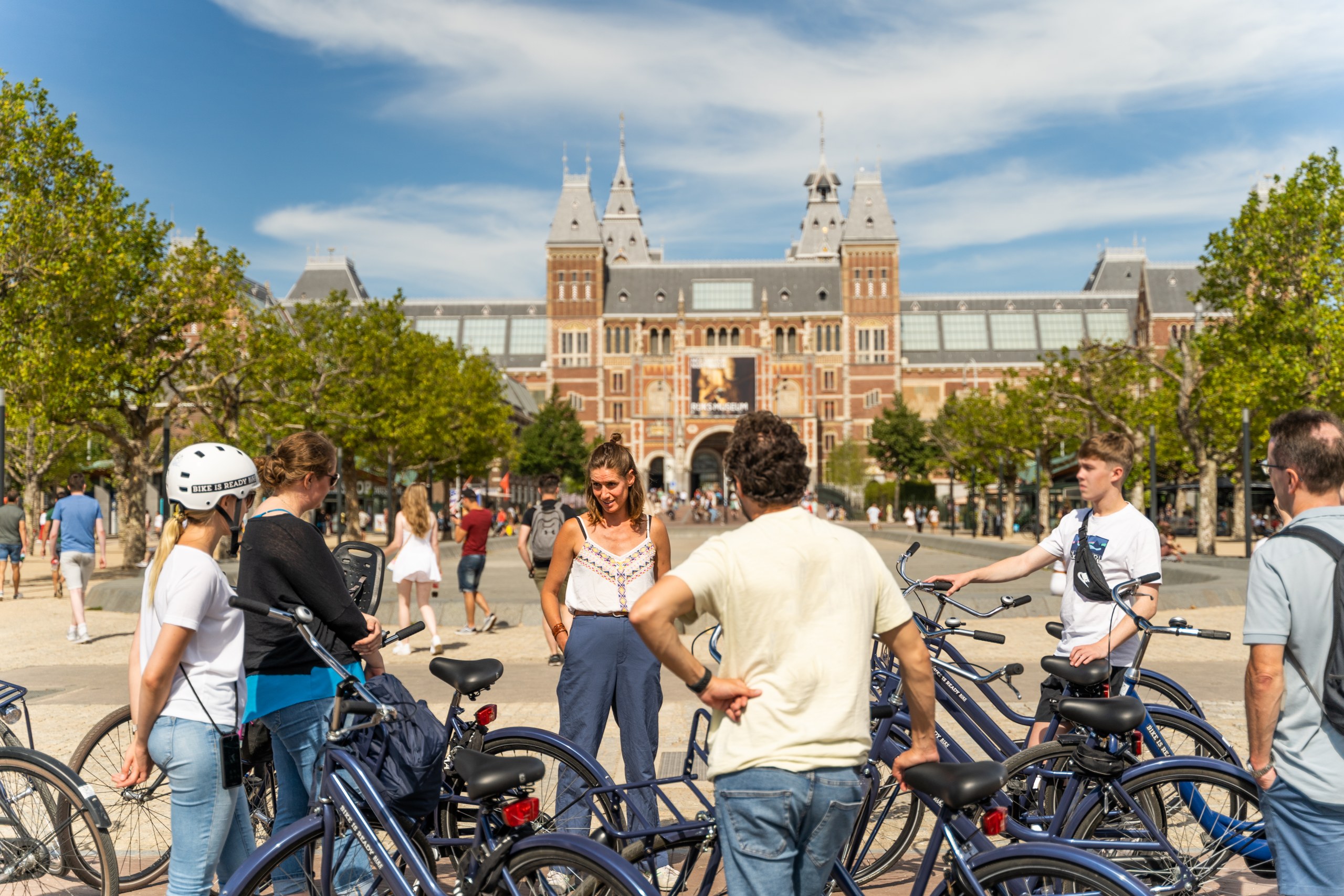 Bike Tour with canal cruise cheese and drinks included in Amsterdam