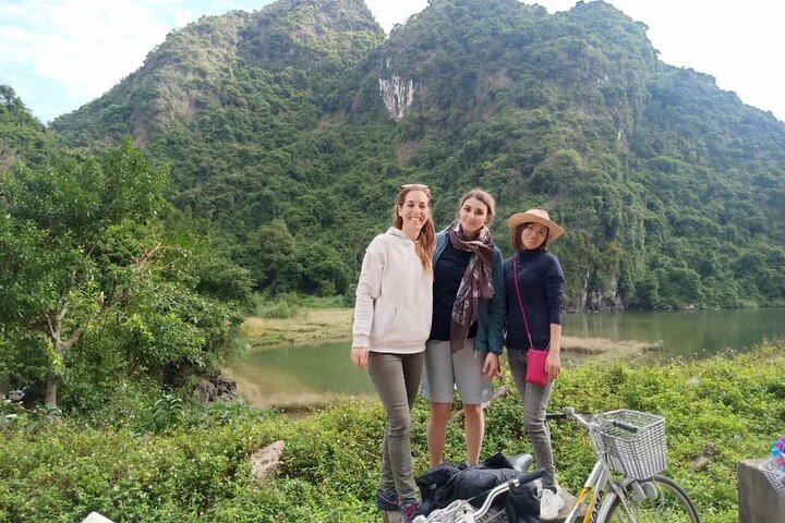 Boutique Cruises to Cat Ba Island & Lan Ha Bay from Hanoi (2D1N)