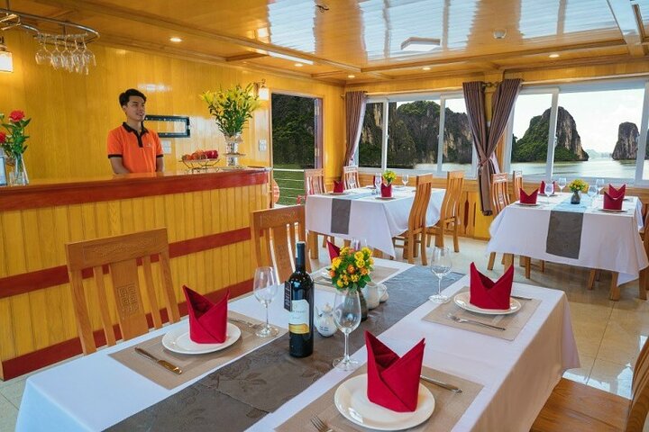 Boutique Private Boat into Lan Ha Bay & Viet Hai Village (3D2N Tour)