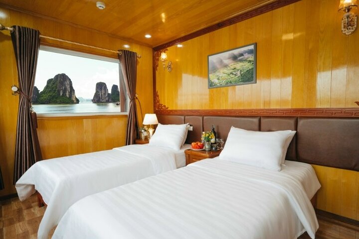 Boutique Private Boat into Lan Ha Bay & Viet Hai Village (3D2N Tour)