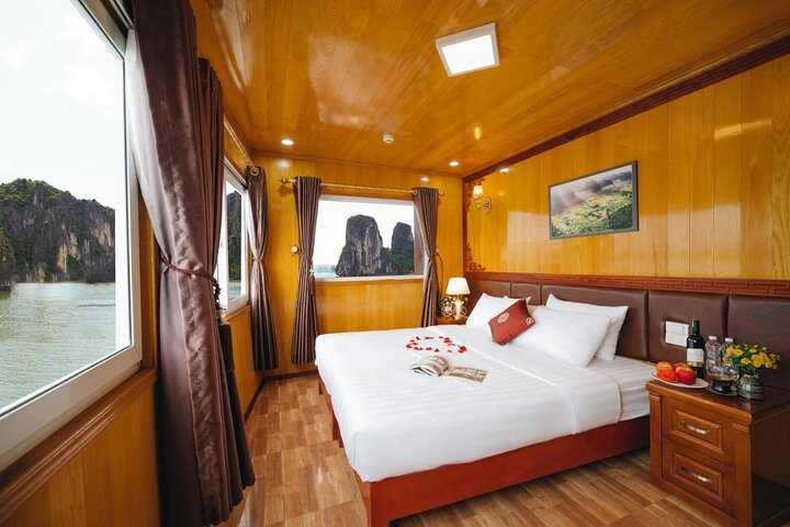 Boutique Private Boat into Lan Ha Bay & Viet Hai Village (3D2N Tour)