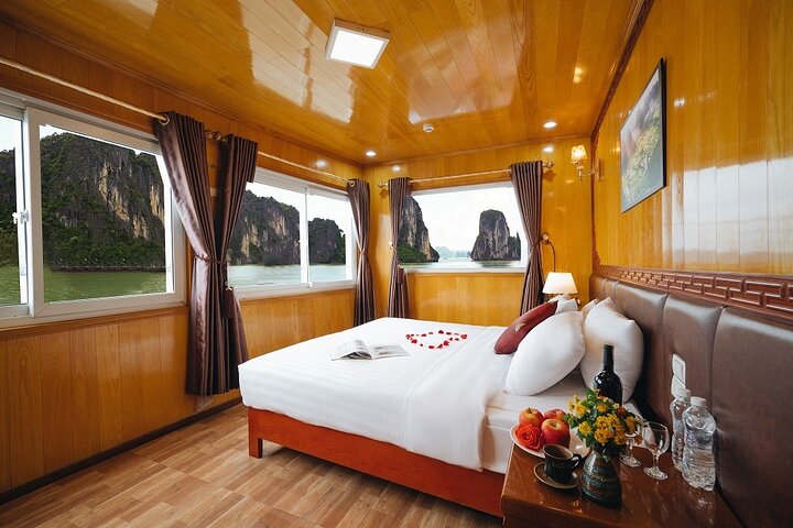 Boutique Private Boat into Lan Ha Bay & Viet Hai Village (3D2N Tour)