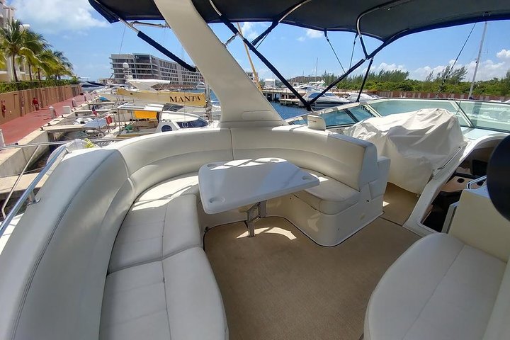Carver Luxury Yacht at Playa Mujeres