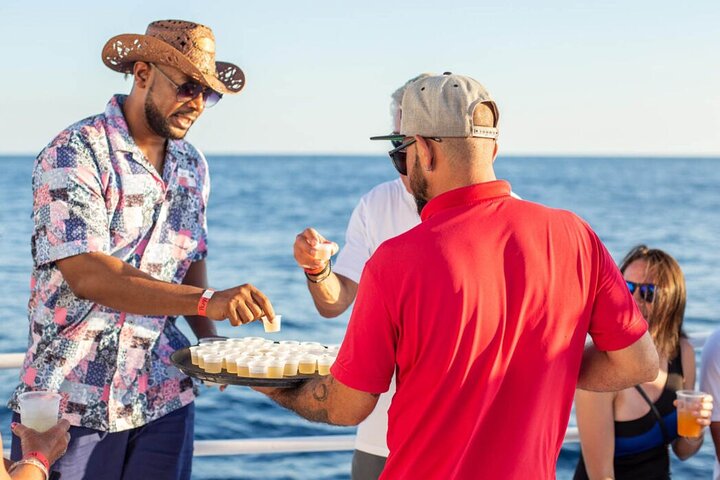 Cabo Mexican Sunset Cruise: Tacos, Margaritas & The Arch Combo