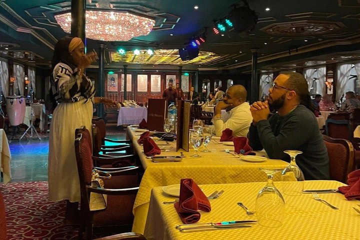 Cairo VIP Luxury Nile Dinner Cruise with Open Buffet, Live Shows