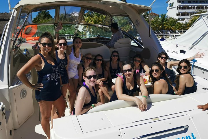 Cancun Yacht Charter to Isla Mujeres with Snorkeling -SR41H4