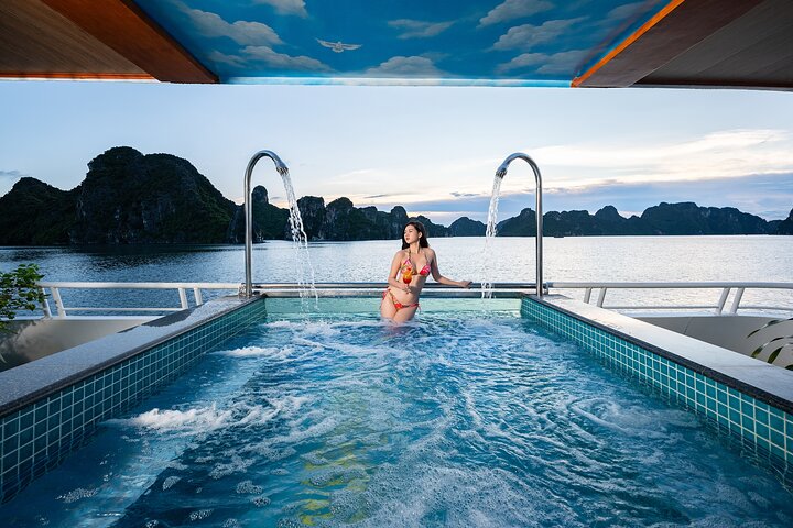 Carnival Cruises Halong Bay: 5-Star Day Cruise, Caves, Kayak & Lunch