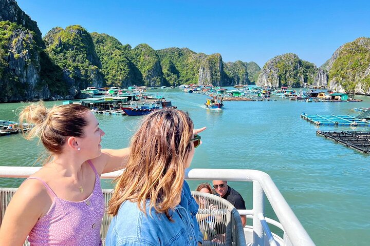 Cat Ba: Spectacular Lan Ha Bay Sunset on D’Charme Luxury Cruise