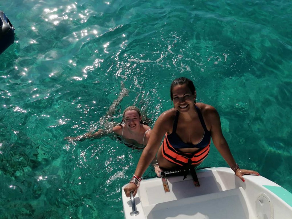 Catamaran for a family snorkel tour 38ft