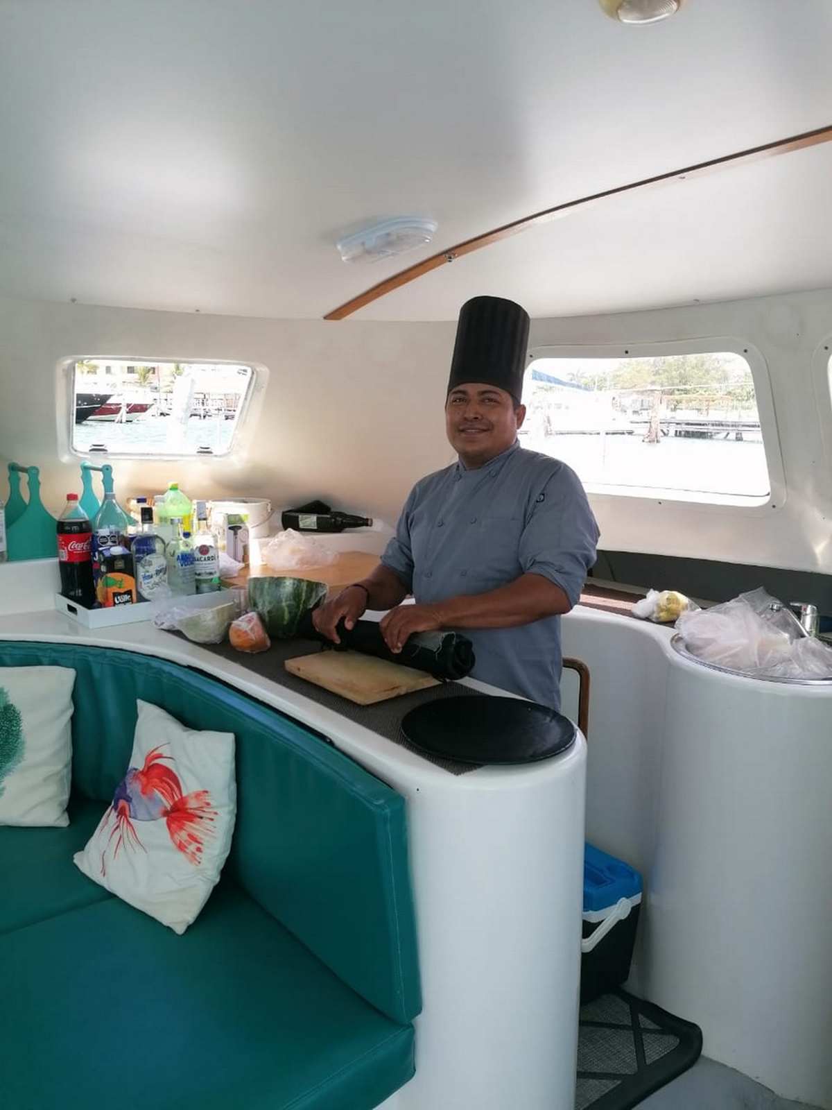 Catamaran for a family snorkel tour 38ft