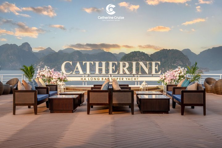 Catherine Cruise - VIP Overnight Cruise Explore Halong Bay (2d1n)