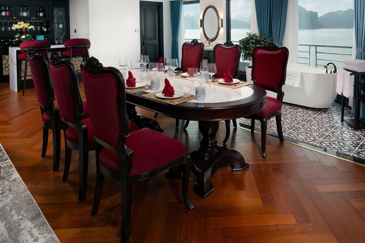 Catherine Cruises – 2D1N Ha Long Bay 6-Star Luxury Tour