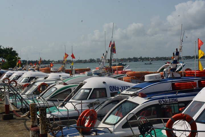Cham Island Sightseeing Tour by Canoe and Snorkeling Optional