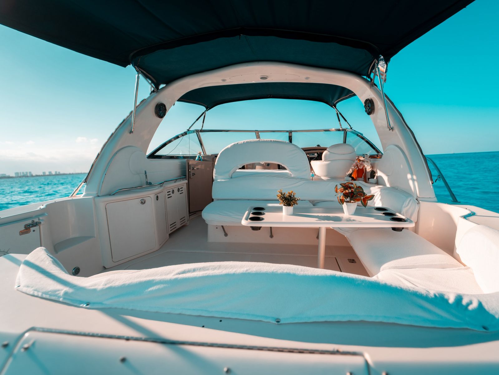 Charter a SeaRay 41 ft Sport Boat for Families and groups