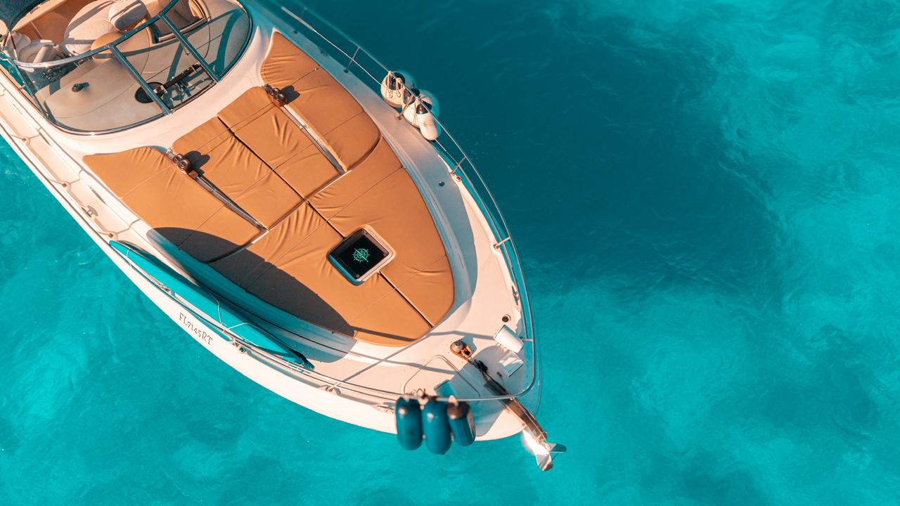 Charter a SeaRay 41 ft Sport Boat for Families and groups