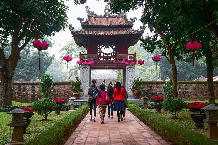 Combo Package Tour 4 Days : Hanoi Halong Bay and Ninh Binh