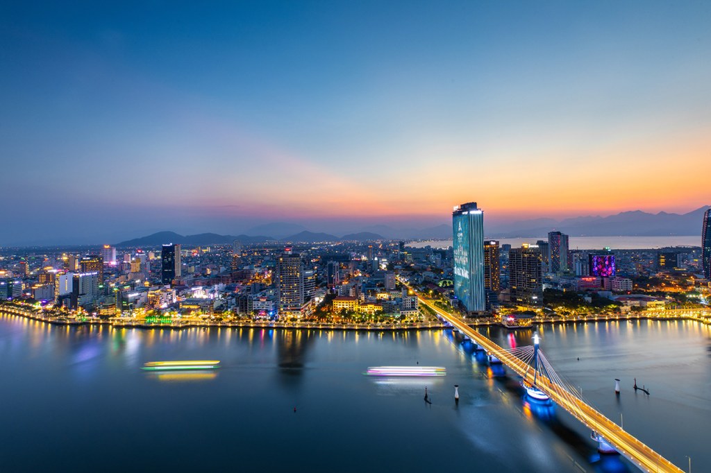 Da Nang: DA NANG SPARKLING NIGHT CRUISE EXPERIENCE