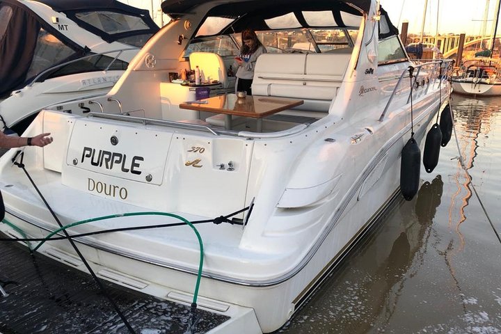 Day Private Yacht Cruise From Porto to Douro Valley