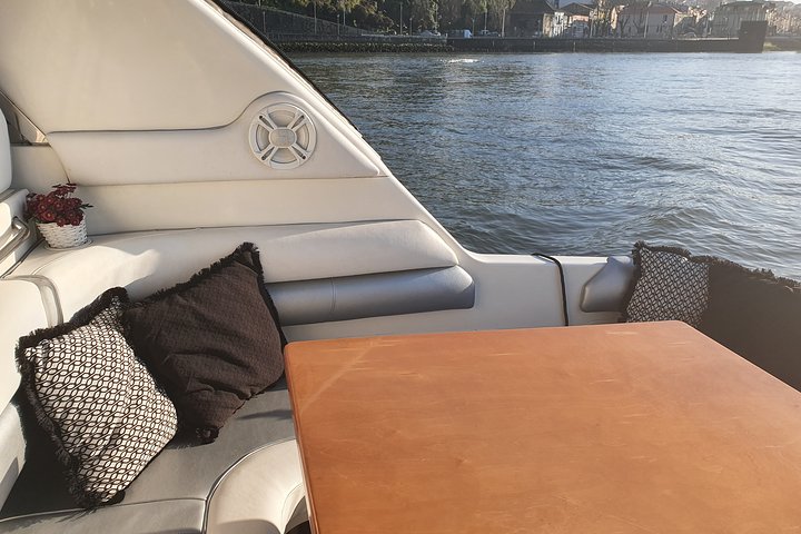 Day Private Yacht Cruise From Porto to Douro Valley