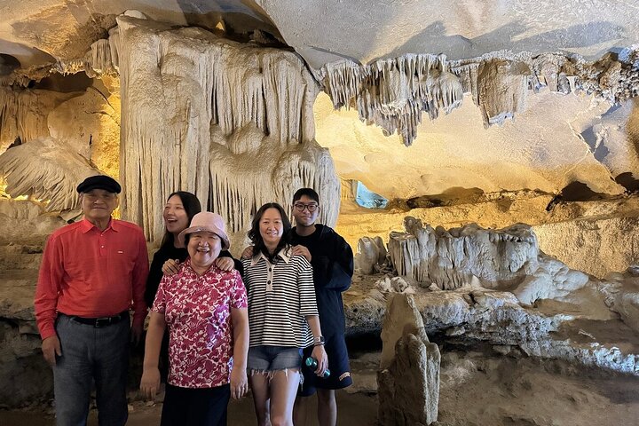 Day Trip to Bai Tu Long Bay: Uncover Hidden Gems and Explore Cave