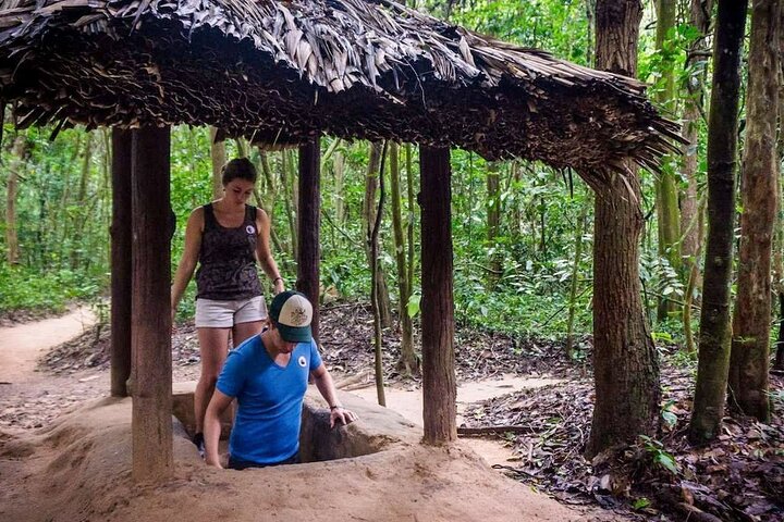 Deluxe Full Day Tour: Cu Chi Tunnels and Mekong Delta