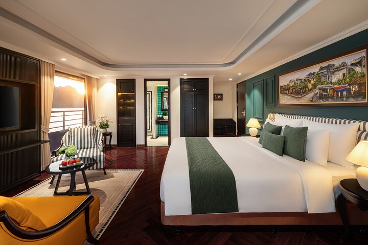 Luxury Diana Cruise 5-Star: Explore Ha Long Bay 2 Days 1 Night