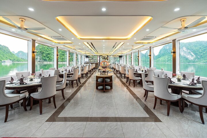 Discover Halong Bay on Hercules Premium Cruise with Buffet Lunch