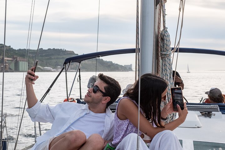 Discover Lisbon: Tagus River Sailing Tour